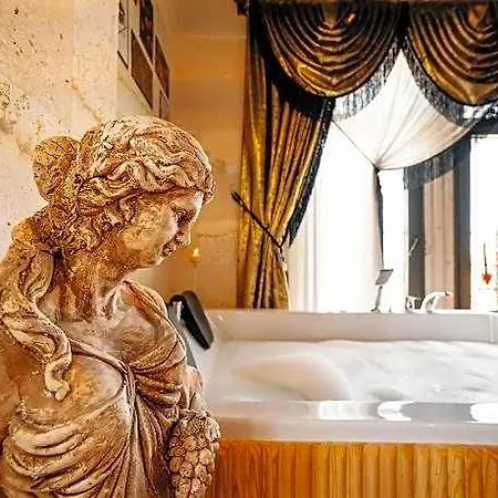 Hotel Abra Stone House 3*