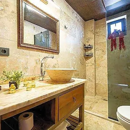 Hotel Abra Stone House 3*
