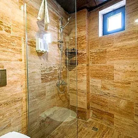 Hotel Abra Stone House