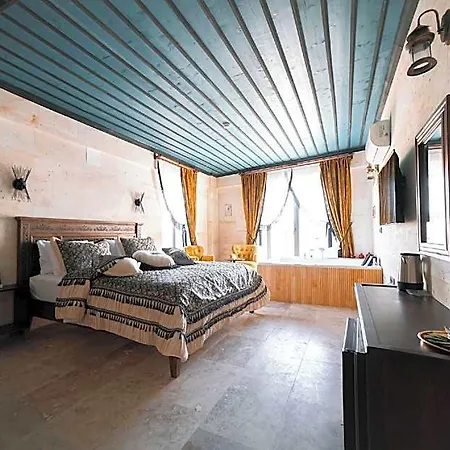 Hotel Abra Stone House